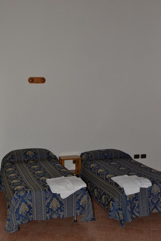 Albergo Ristorante Mancinelli Fossombrone Εξωτερικό φωτογραφία