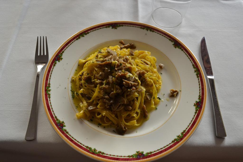 Albergo Ristorante Mancinelli Fossombrone Εξωτερικό φωτογραφία