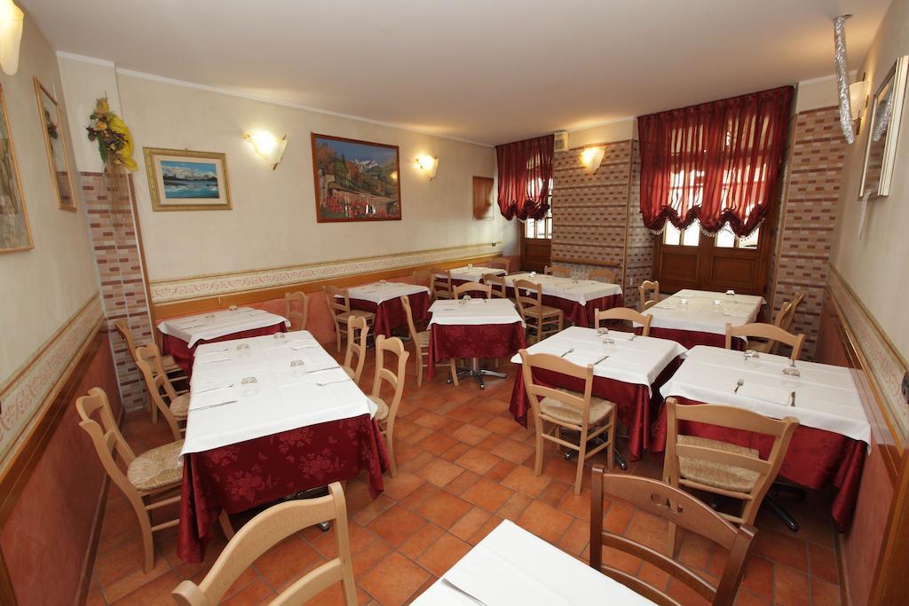 Albergo Ristorante Mancinelli Fossombrone Εξωτερικό φωτογραφία