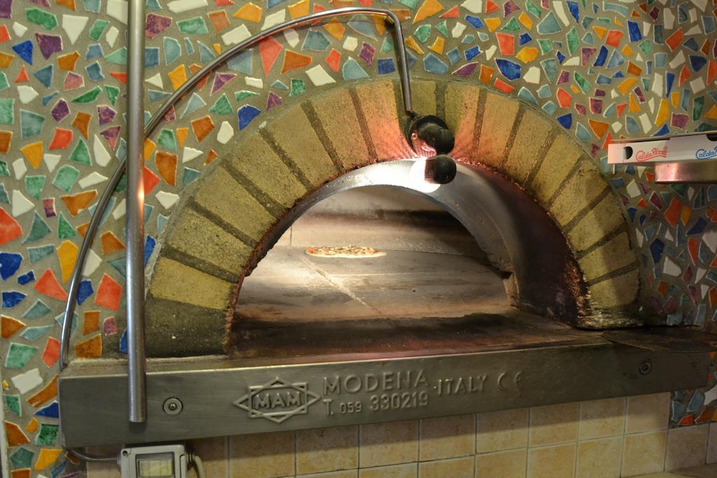 Albergo Ristorante Mancinelli Fossombrone Εξωτερικό φωτογραφία