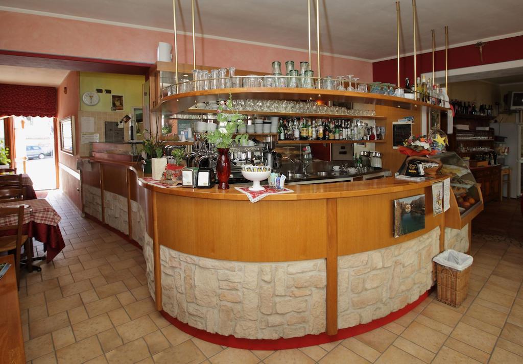 Albergo Ristorante Mancinelli Fossombrone Εξωτερικό φωτογραφία